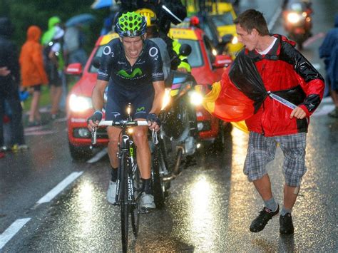 Docteur en droit de l'université de toulouse (2017). Rui Costa on Stage 19, weathering a late downpour ...