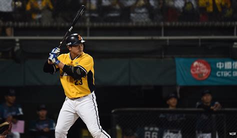Stephenson's homer soars 420 feet as reds hold off twins 《棒球》向23致敬／彭政閔棒球路 未完待續 - WOWSight