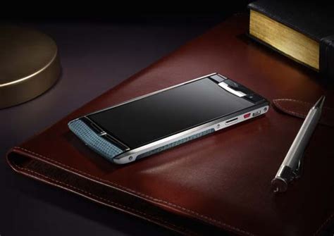 Vertu Launches New Signature Touch Luxury Smartphone Luxuryes