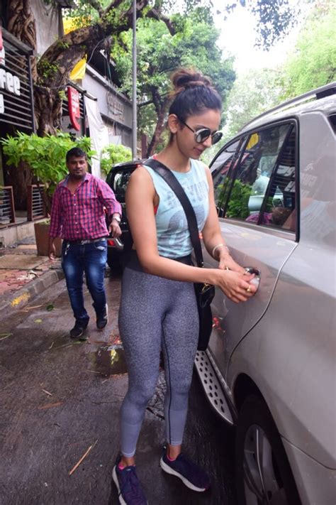Rakul Preet Sweats It Out In Ganji And Yoga Pants At Gym With Bff Rhea Chakraborty India Today