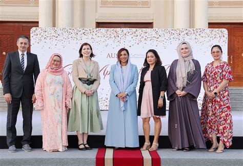 Emirates News Agency Bodour Al Qasimi Honours Dedication Of Aus Staff