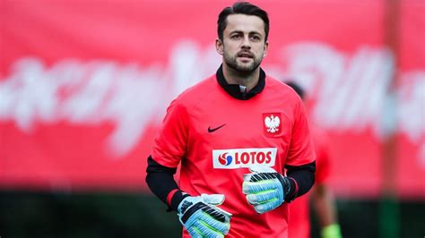 W wieku 20 lat razem z legią warszawa zdobył mistrzostwo polski, a dwa lata później. Łukasz Fabiański w wąskiej kadrze Reprezentacji Polski na ...
