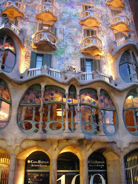 Private Tours In Barcelona Gaudi Gaudi Architecture
