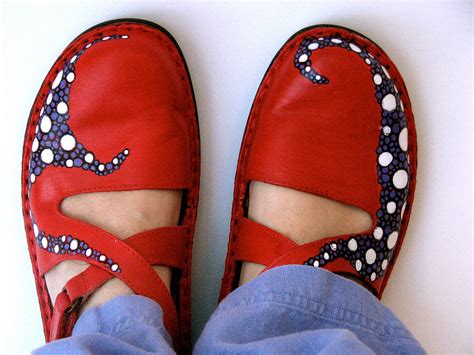 Then apply white acrylic paint not much just a dab will do onto the toothbrush. Lyric Art: Tutorial: Painting Shoes