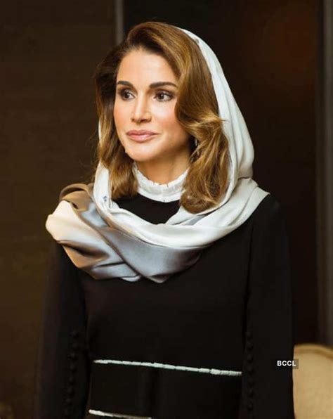 Queen Rania Of Jordan Ups The Glam Quotient With Her Bewitching Pictures The Etimes
