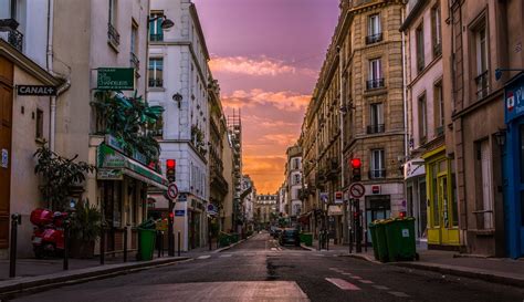 Paris Is A Big City With Lots Of Streets And Alleys To Explore And Get