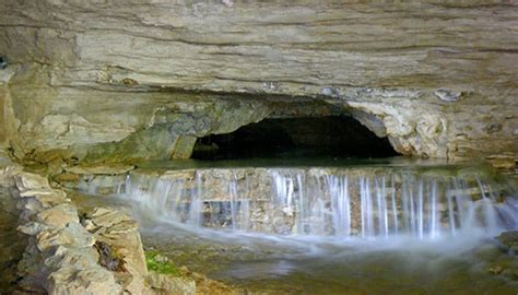 3 Mind Blowing Caves In Arkansas You Must See This Summer