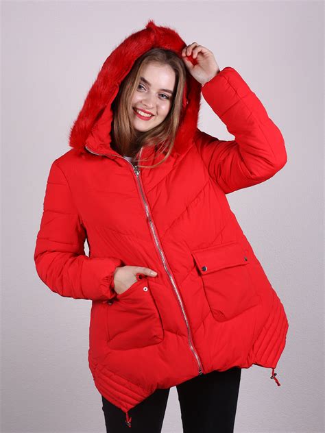 Куртка красная — Artua Collection акция действует до 27 мая 2019 года