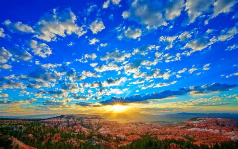 Bryce Canyon Sunrise Dzhonchevi Cyno Ray Sky And White