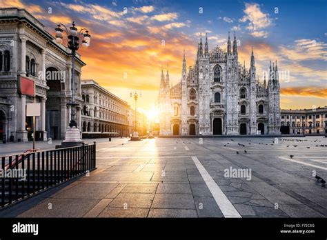 Duomo At Sunrise Milan Europe Stock Photo Alamy