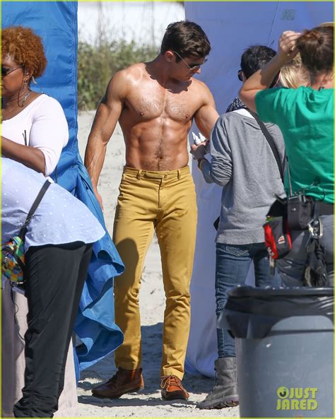 Zac Efron Confirmed For Baywatch Movie Will Be Rated R Photo