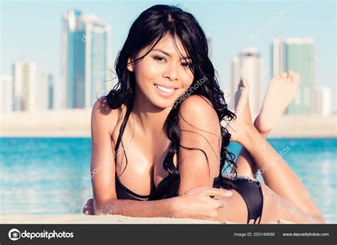Sexy Woman On Dubai City Beach On Vacation Stock Photo By Kzenon