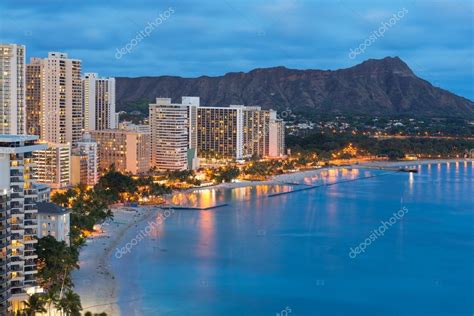 Honolulu City And Waikiki Beach At Night — Stock Photo © Sergiyn 27048861