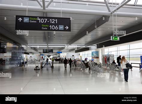 Dublin Airport Terminal 1 Ireland Stock Photo Alamy