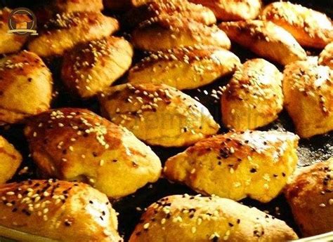 Ev Yapımı Peynirli Poğaça Tarifi - Leziz Yemeklerim