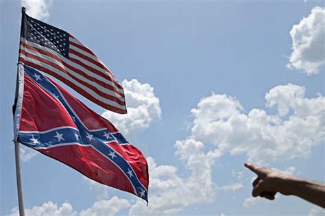 South Carolina Votes To Remove Confederate Flag