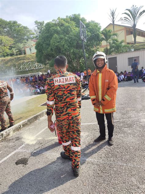 Mohd ikhwan bin mokhtar kump : .KELAS PENDIDIKAN KHAS PEMBELAJARAN SMK MAMBAU: LATIHAN ...