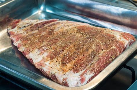 Las costillas deben de ser en este caso de cerdo, ya que podemos hacer alguna costilla de ternera al horno pero yo soy más de cerdo en este. COSTILLAS AL HORNO: cómo hacer costillas de cerdo perfectas