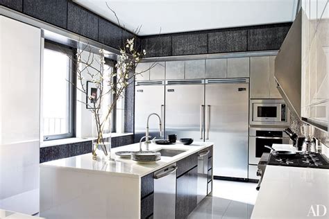 Whether you want inspiration for planning a modern kitchen renovation or are building a designer kitchen from scratch, houzz has 349,479 images from the best designers, decorators, and architects in the country, including interiors by popov and d2 interieurs. 19 Stylishly Sleek Contemporary Kitchens | HuffPost Life