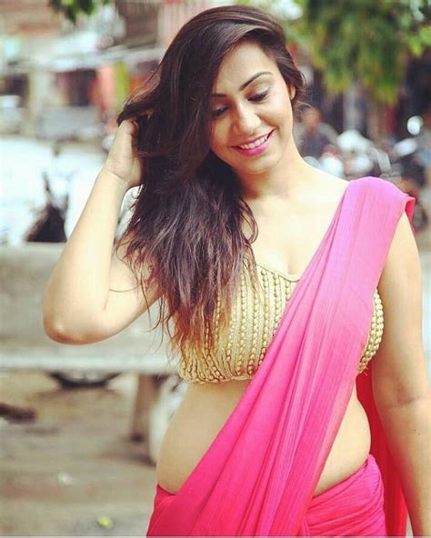 76 Likes 2 Comments Hot Saree Navel Hotsareenavel On Instagram Indian Beauty Beauty