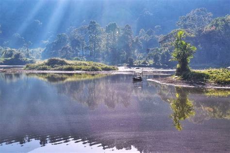 Dengan perahu tersebut, kita bisa keliling danau dan masuk ke nusa gede, hutan lindung. Harga Tiket Masuk Jembatan Gantung Situ Gunung Sukabumi ...