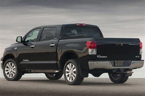 2013 Vs 2014 Toyota Tundra Whats The Difference Autotrader