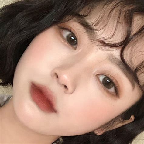 Korean makeup dark red lipstick matt lipstick Ý tưởng trang điểm