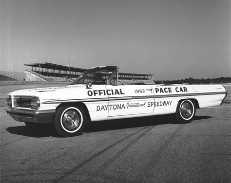 Pace Cars Of The 1960s Nascar Hall Of Fame Curators Corner