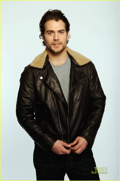 henry cavill is state supreme sexy photo 1872931 henry cavill photos just jared celebrity
