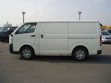 Check out the latest promos from official toyota dealers in the philippines. 2006 Toyota Hiace VAN specs: mpg, towing capacity, size ...