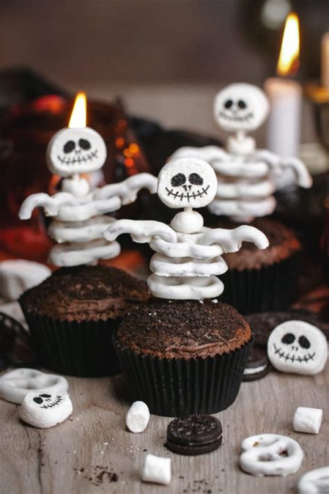 You'll receive email and feed alerts when new items arrive. Halloween: Skeleton Cupcakes - Easy Peasy Meals