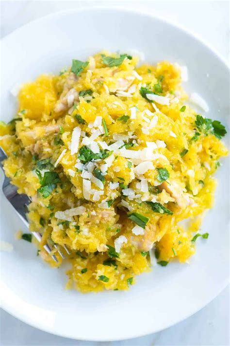 In this recipe, we'll show you how to cook spaghetti squash to perfection, then top it with a delicious creamy mozzarella, parmesan, garlic, and chicken sauce to make this keto dinner truly cheesier and tastier. Parmesan Lemon Baked Spaghetti Squash with Chicken ...