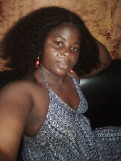 Rencontre Femme Alvine 37 Ans Cameroun 164cm Et 68kg
