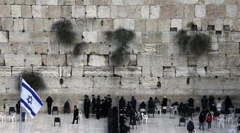 New Western Wall Prayer Space Highlights Wider Divide Among Jews The