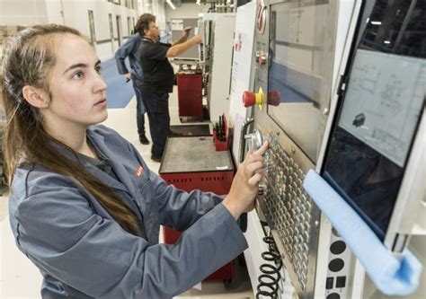 Bae Systems Opens Huge New Training Academy For Engineers Of Tomorrow
