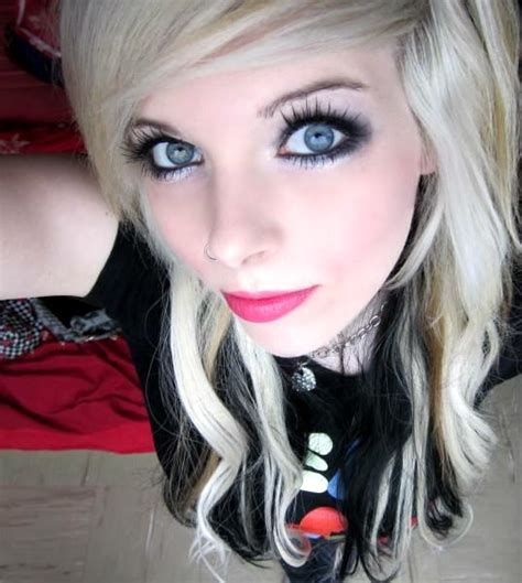 Ira Vampira Scene Queen Emo Girl Blond Black Hair Sitemodel Make Up Germany Blue Eyes