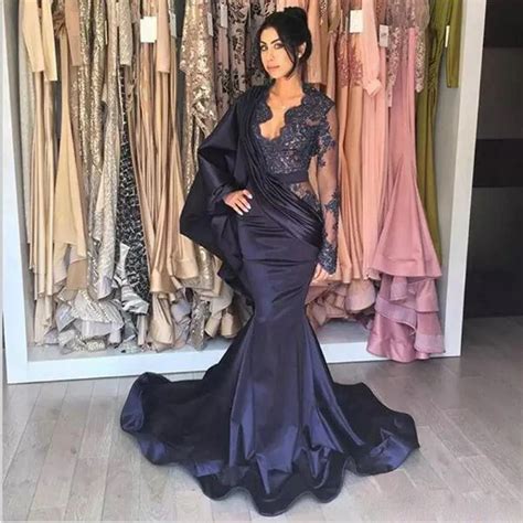Fashion Dubai Arabia Mermaid Prom Dresses Illusion Lace Applique V Neck Long Sleeve Party Gowns
