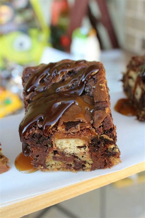 Ooey Gooey Chocolate Chip Brownie Bars Booitforward Addicted To Recipes