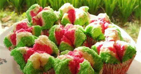 Penasaran bagaimana caranya membuat kreasi resep bolu panggang spesial yang dijamin enak? 5 Kue Enak Ini Bisa Kamu Masak Pakai Rice Cooker Lho