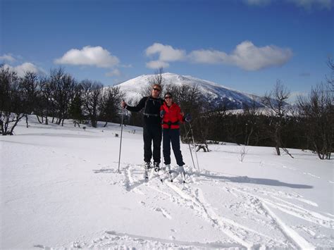 Tynset is known for its historical sites, monuments, and museums. Tylldalen/Tynset Skiing