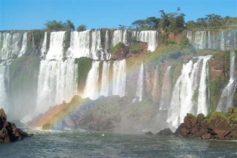 P0001348 Argentina Iguazu Falls Shields Around The World