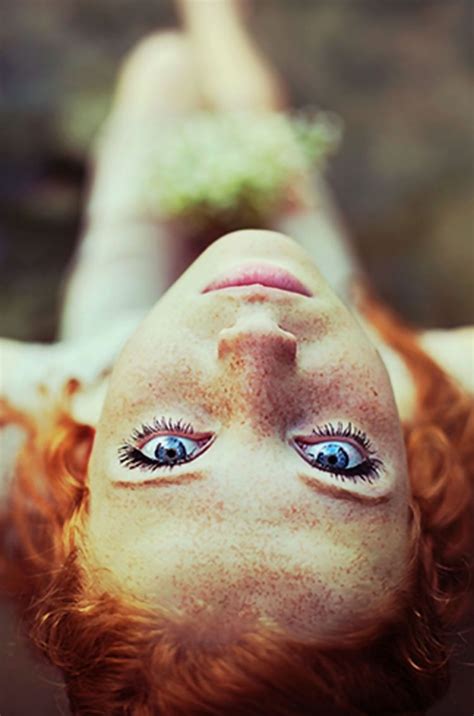 Maja Topčagić red haired models for her photo series Freckled