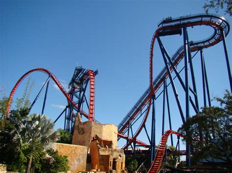 Atemberaubende leuchtende färbung, lustige schriftarten und skurrile. Busch Gardens: para quem quer adrenalina | Passaporte Digital