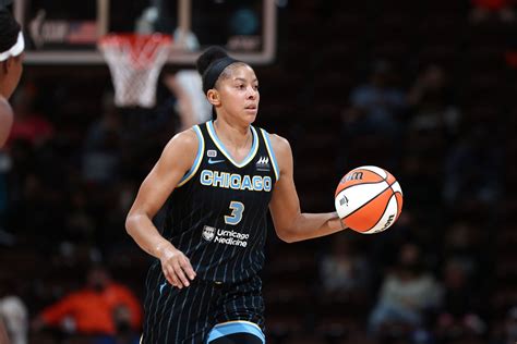 Wnba Star Candace Parker Comes Out In Post About Wifes Pregnancy Them