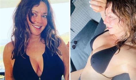 Carol Vorderman Countdown Lengend 60 Sparks Frenzy With Busty Bikini