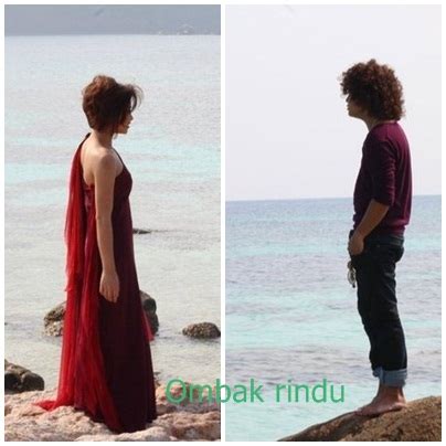 Namun hanya kamu yang mampu membuka. ctnhoney: OST Filem Ombak Rindu-Hafiz feat Adira