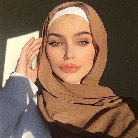 pin by hana on muslim fashion hijab fashion hijabi outfits casual girl hijab