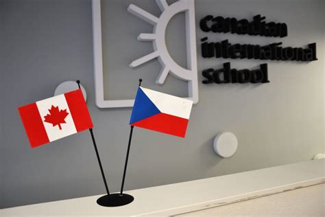 Česko Kanadská škola Sunny Canadian International School Je Postavena Z