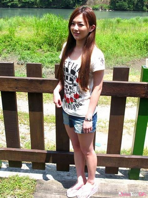 Amazing Teen Girlfriend Shows Her Naked Body Sexy Asian Pics Gallery