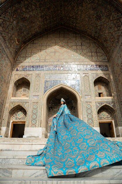 Premium Photo Uzbek Woman In Traditional Dress In Registan Square Samarkand Uzbekistan